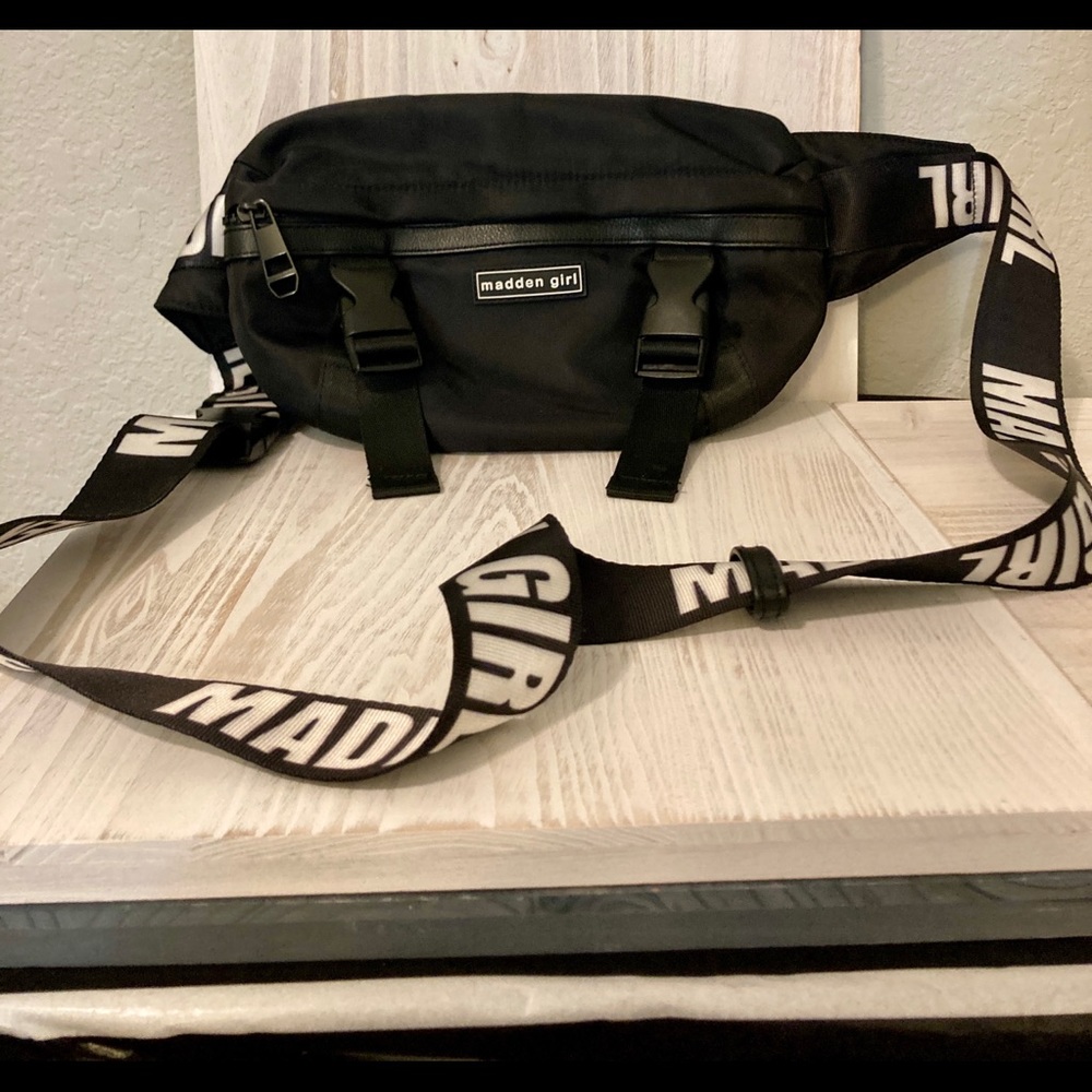 Madden Girl Fanny Pack